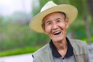 梦见老人过世了是怎么回事,自己哭的很伤心