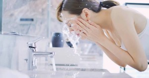 已婚中年女人梦见自己洗脸是什么预兆呢