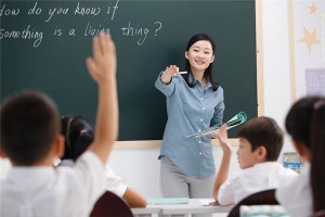 梦见老师教师节收孩子扒鸡什么寓意