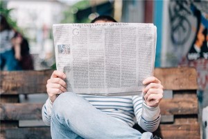 梦见读报纸 看报是什么意思？