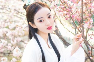 什么面相的女人会去养男人呢