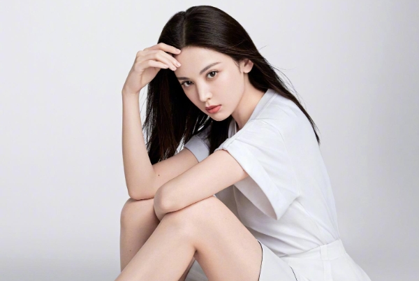 女人下巴尖好吗