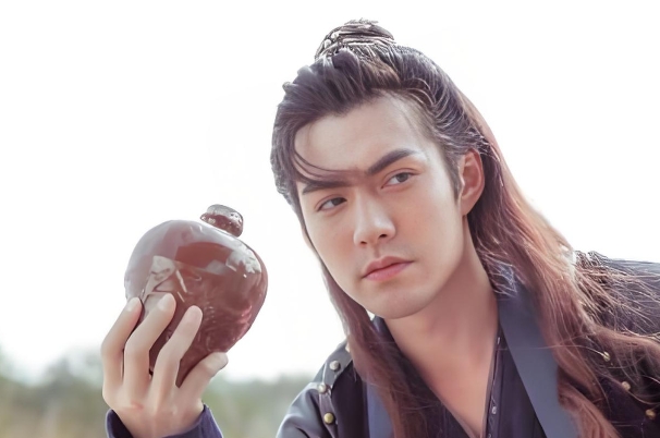 对爱痴情又专一的男人面相